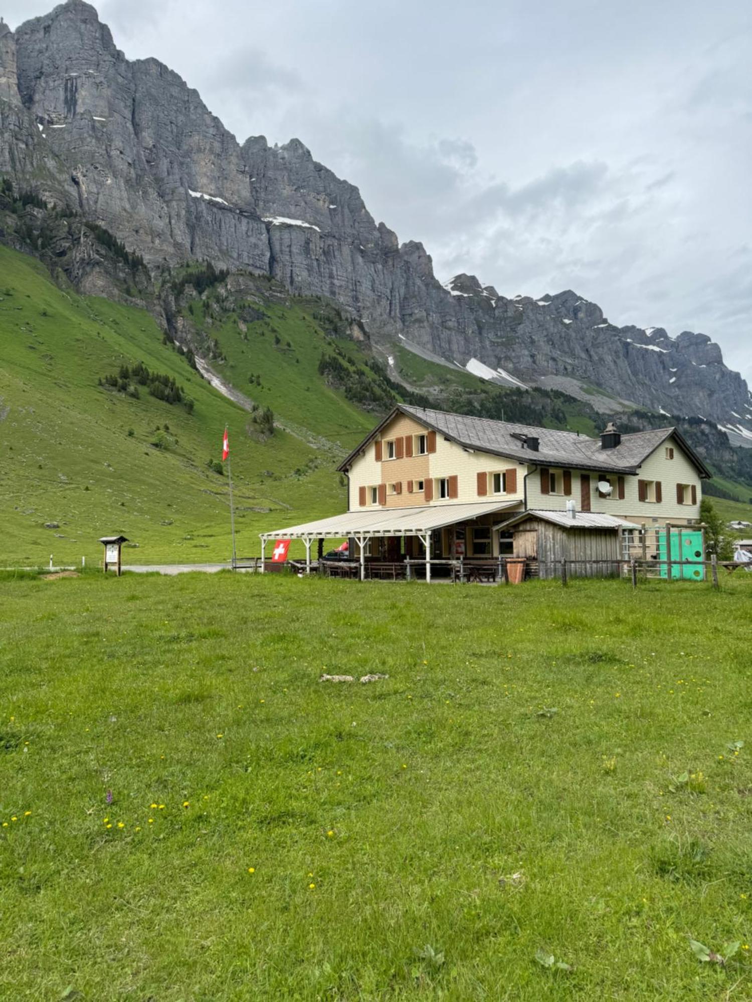 Polat Toraman Hotel Spiringen Exterior photo